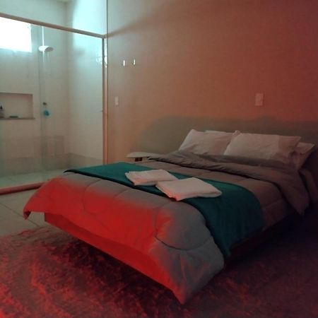 Casa Inteira, Grande Suite, Dois Chuveiros, Sala ,Cozinha E Garagem Privativa Total Conforto, Melhor Que Hotel! Botucatu Kültér fotó